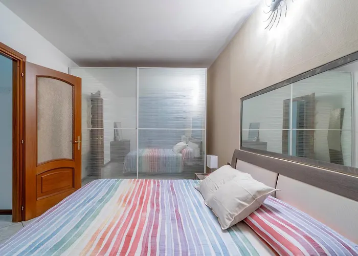 Апартаменты 10 Min - Terrace With View - Wifi